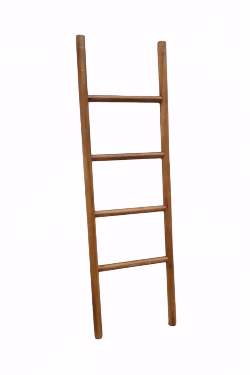 Stojan na osušky ve tvaru žebříku 2