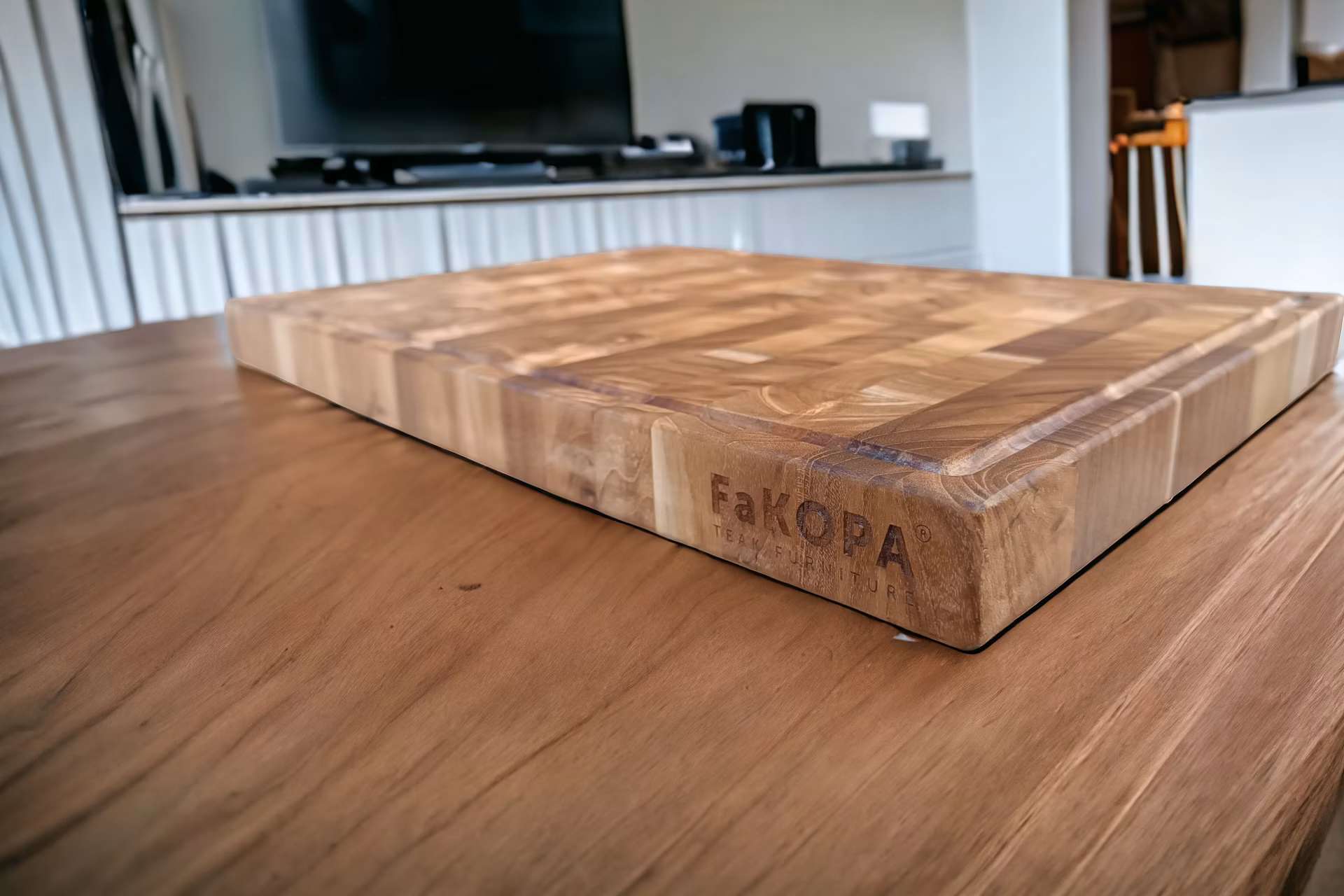 Moderná doska BUTCHER - doska z teaku