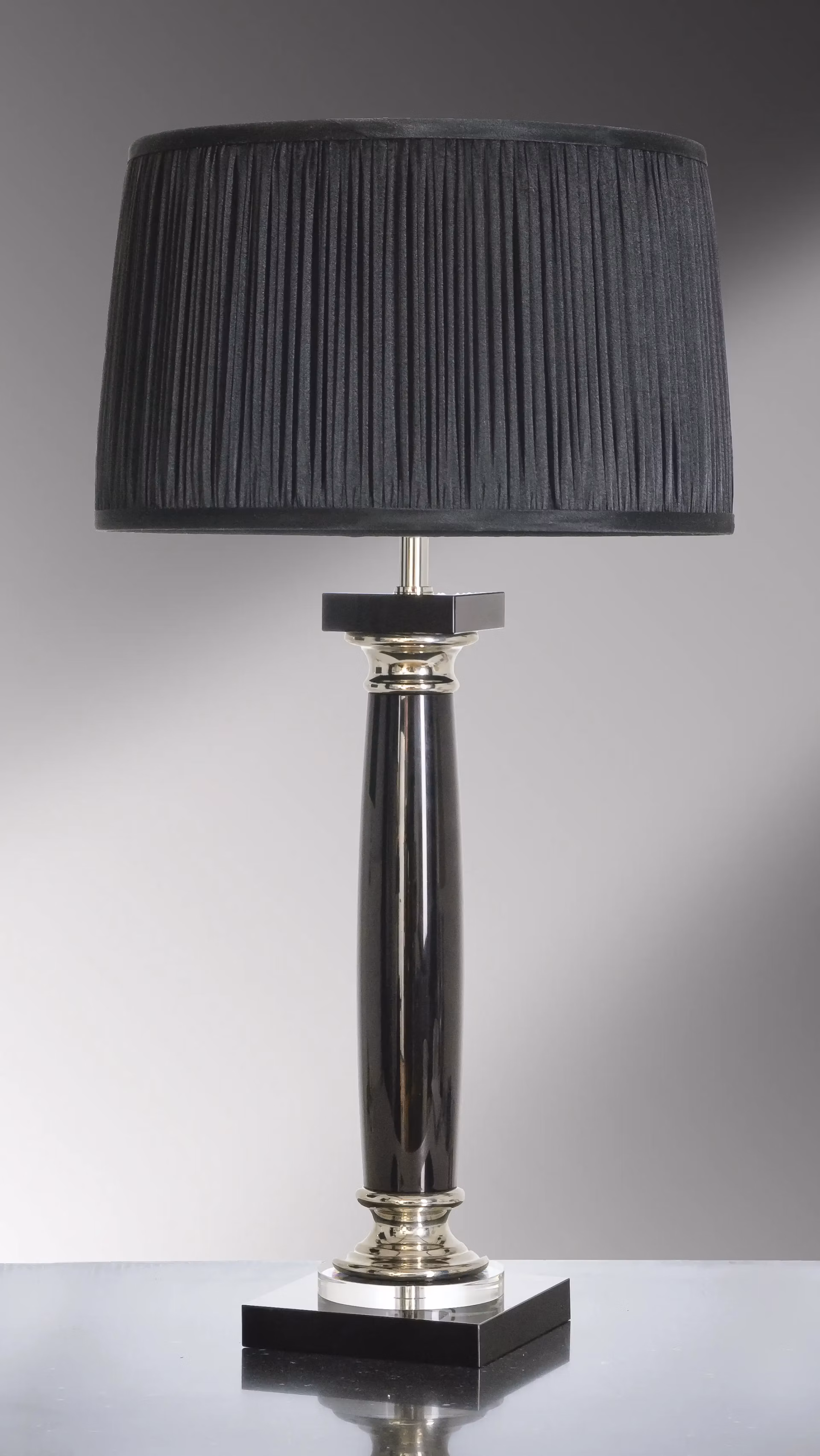 Stolná lampa Simona Nero