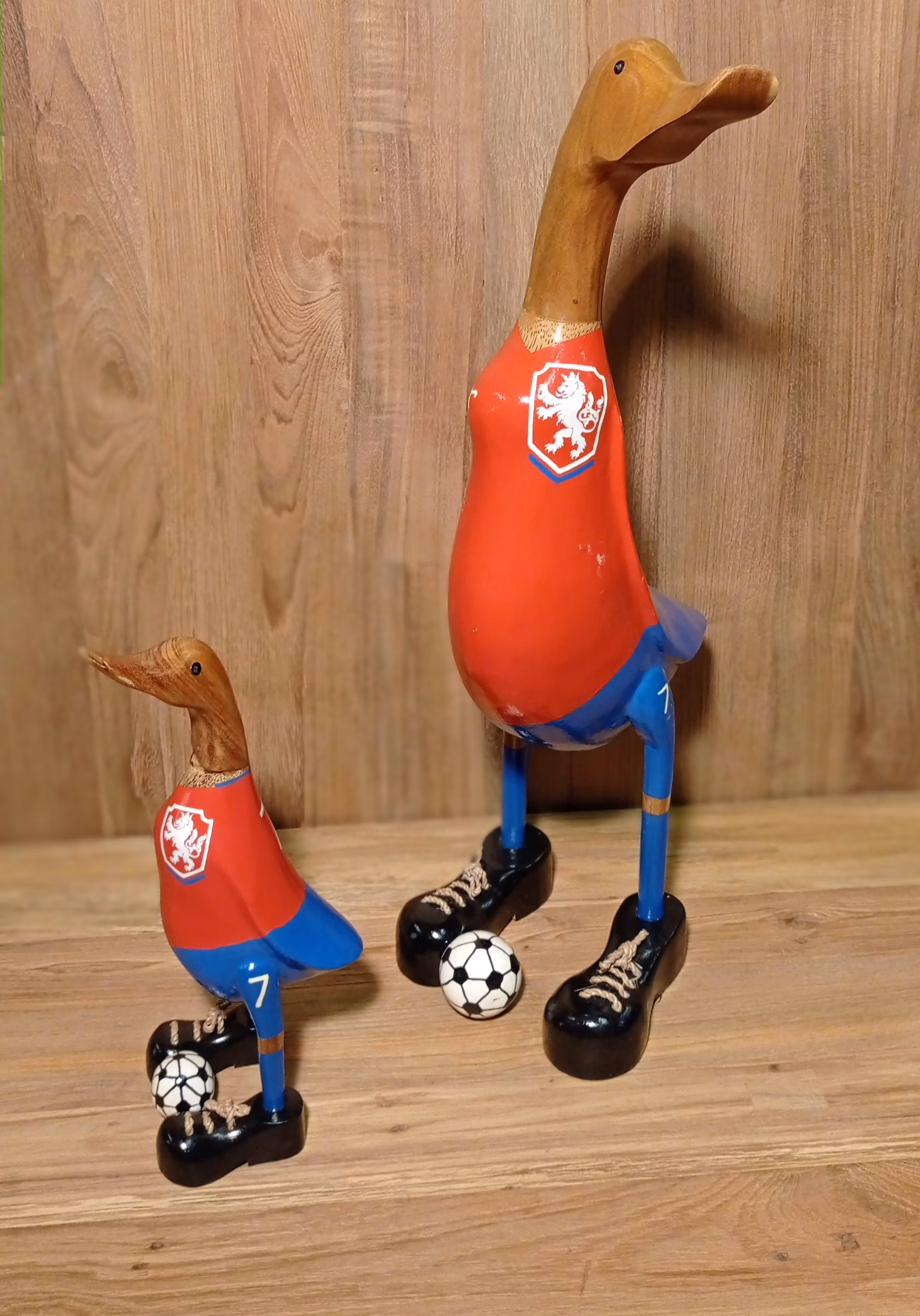 Kačka futbalista ČR - drevená kačka