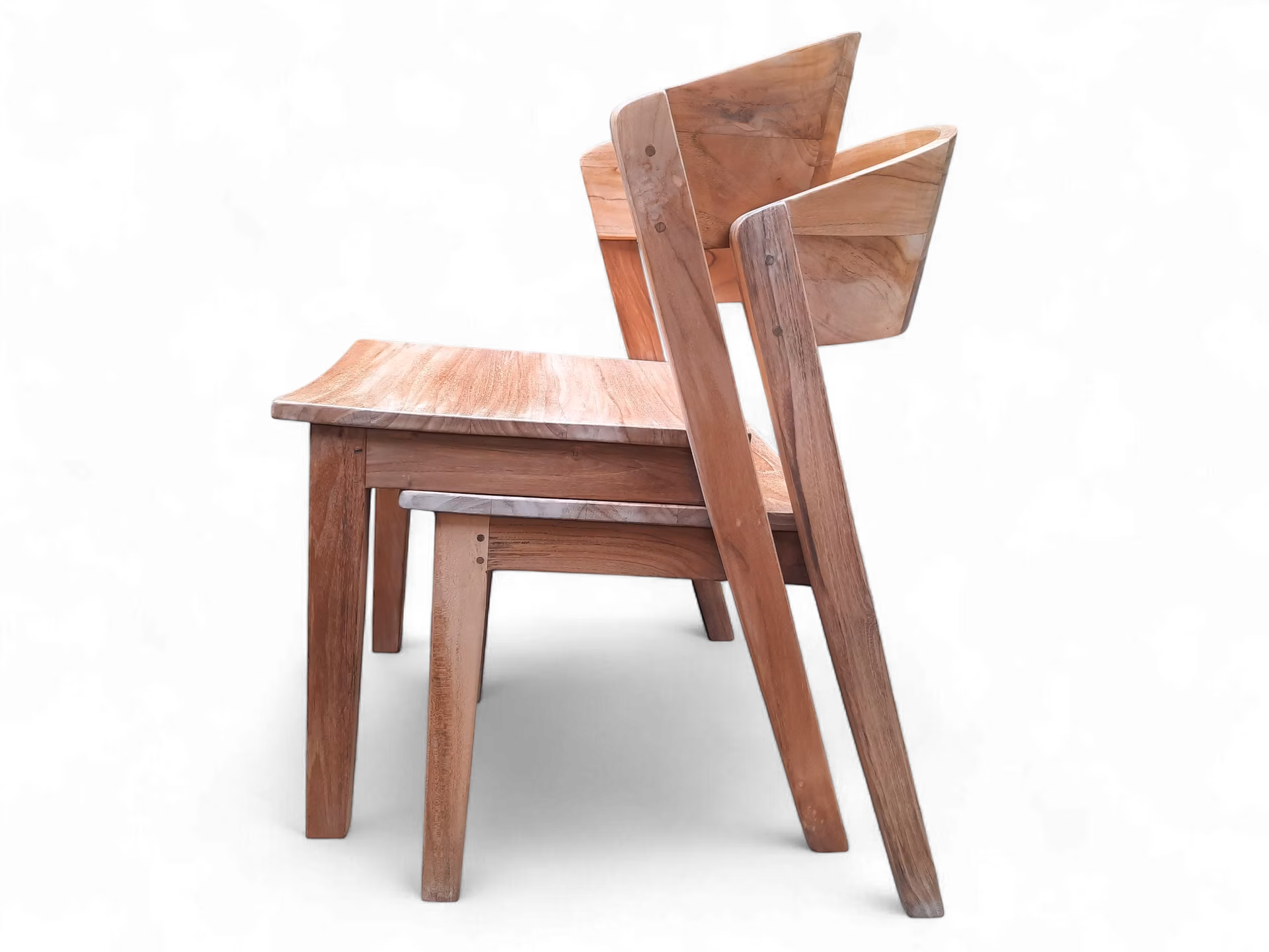 MONO - moderná stolička z teaku