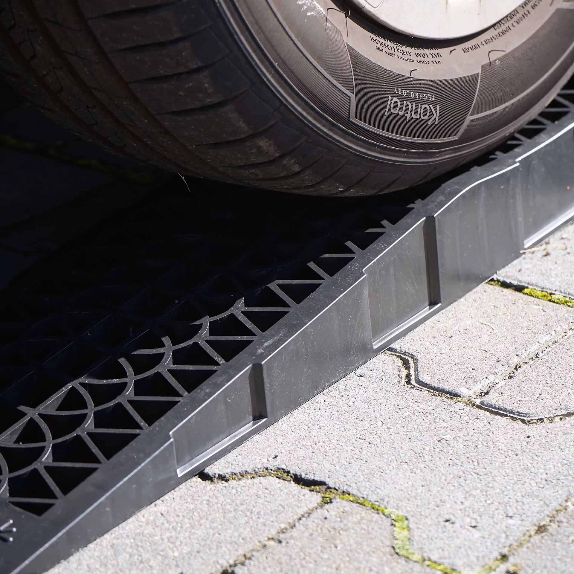 07d458b698de53809f89bfa28fd5a921