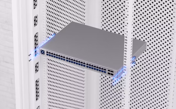 USW-Pro-Max-48-2.png