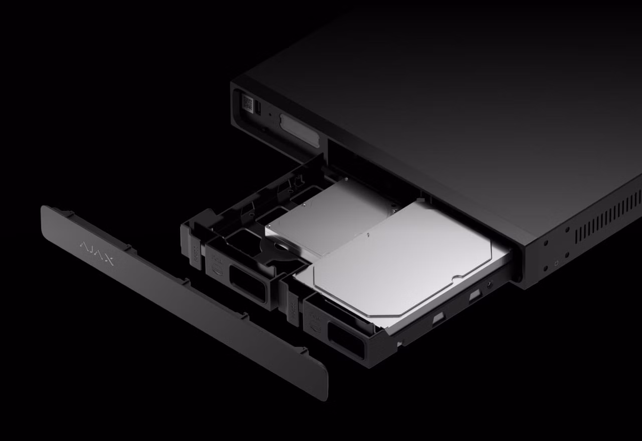 HDD/SSD sloty