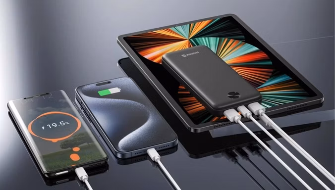 obrázek powerbanka SWISSTEN WORX PRO 10000mAh napájí zařízení