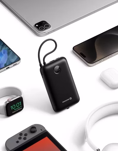 obrázek powerbanka SWISSTEN VOLTBOX 35W 20000mAh s dalšími zařízeními