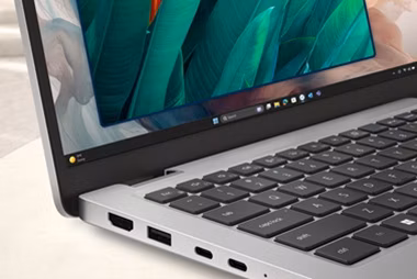 obrázek notebook Dell Pro 13 Plus PB13250 detail konektory