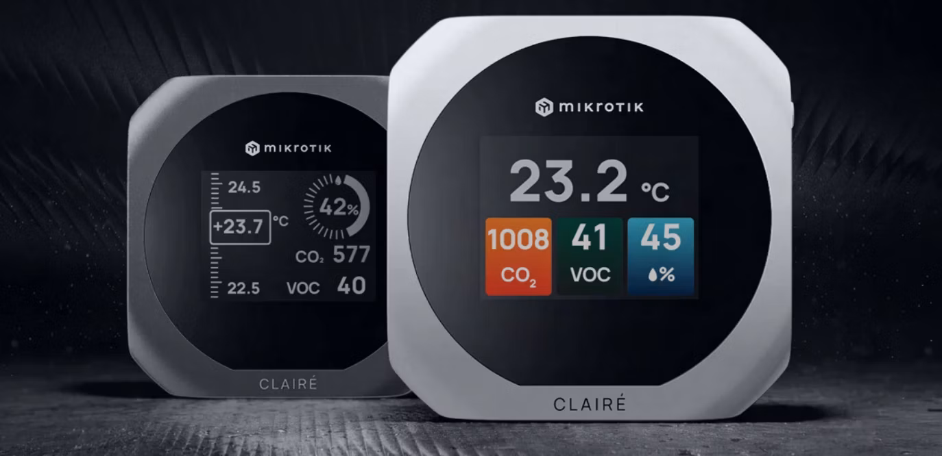 MikroTik CLAIRÉ Lite – monitor kvality vzduchu pro vnitřní prostory ve dvou barevných provedeních