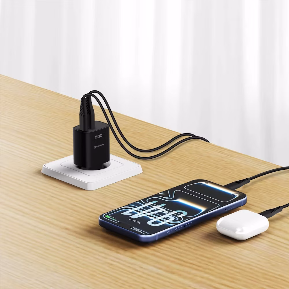 SWISSTEN Edge GaN USB-C 20 W + USB 18 W černý